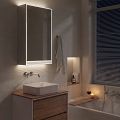 Bílá LED podsvícená zrcadlová skříňka 400 pravá.